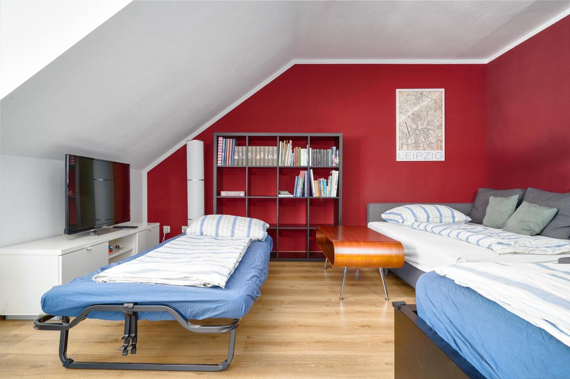 Gemuetliche Und Zentrale Dachwohnung Mit Parkplatz Und Netflix Apartment Leipzig