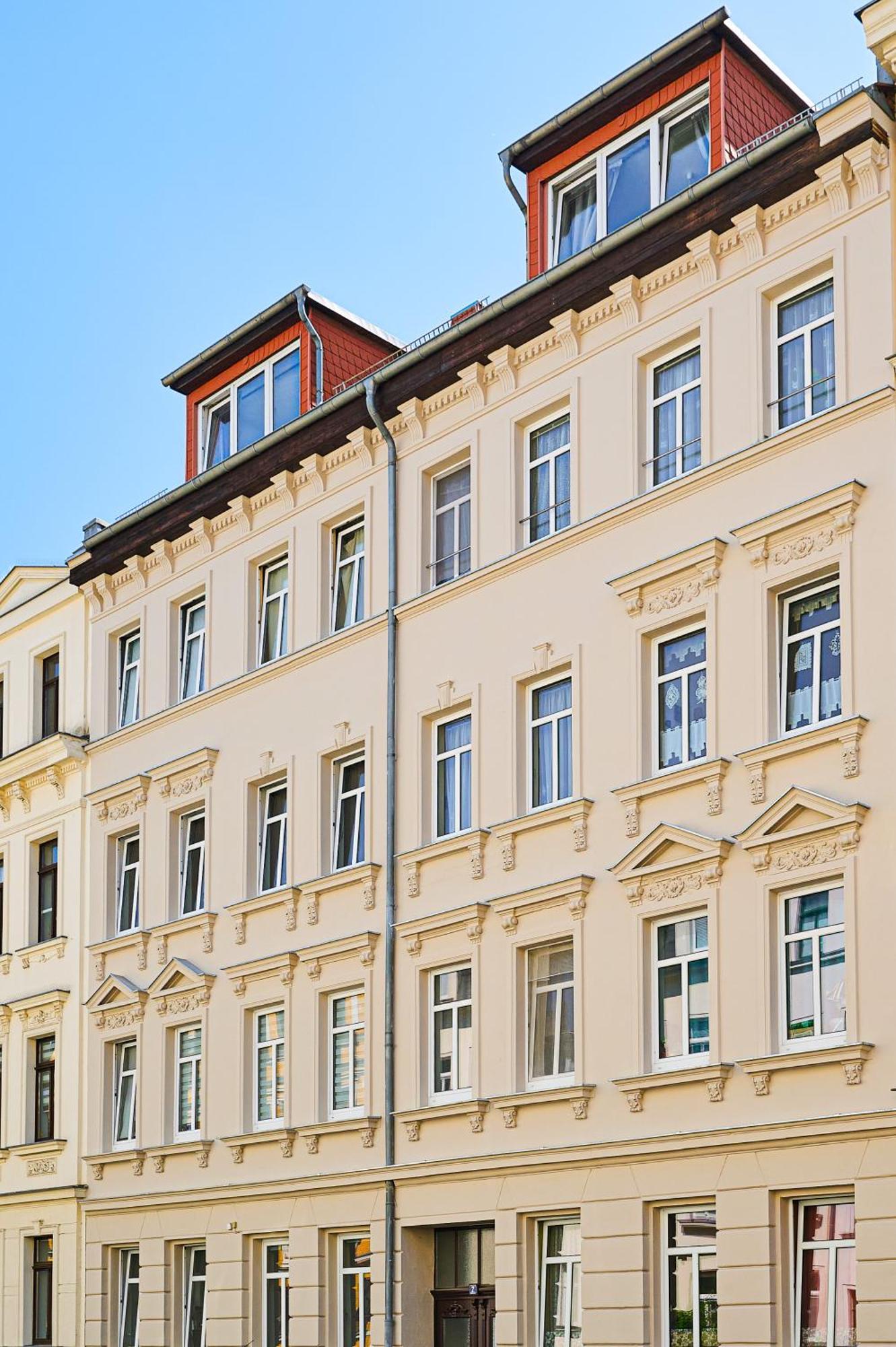 Gemuetliche Und Zentrale Dachwohnung Mit Parkplatz Und Netflix